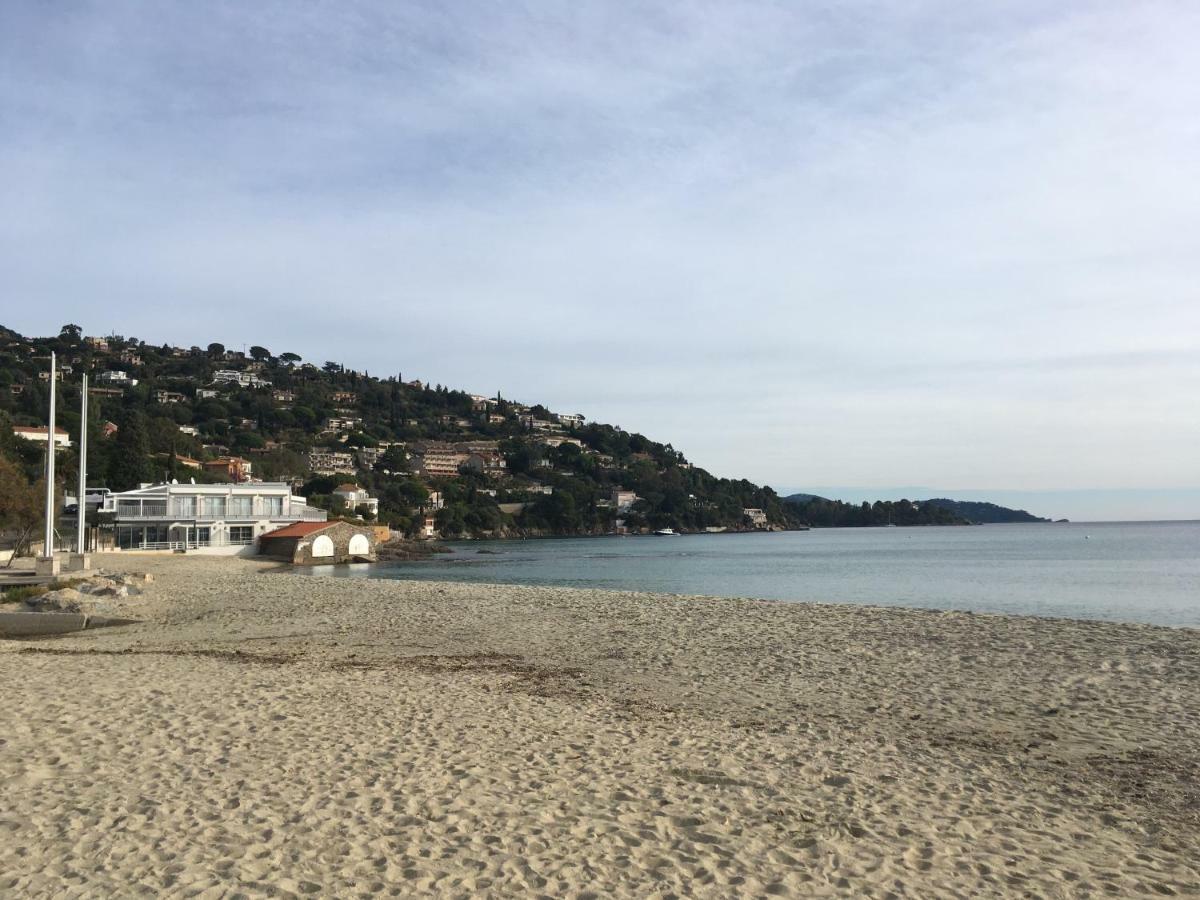 Superbe Duplex 35M2 Vue Mer Avec Piscine Bormes-les-Mimosas Esterno foto